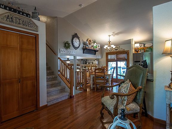 5th image of 501 Dana Ct