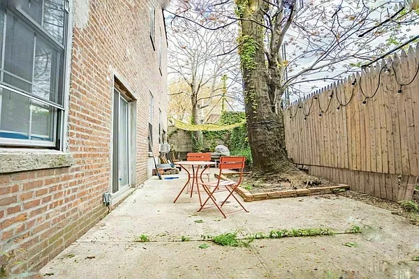 Rented by Rentall Group Inc | media 1