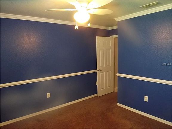 5th image of 460 Terranova St