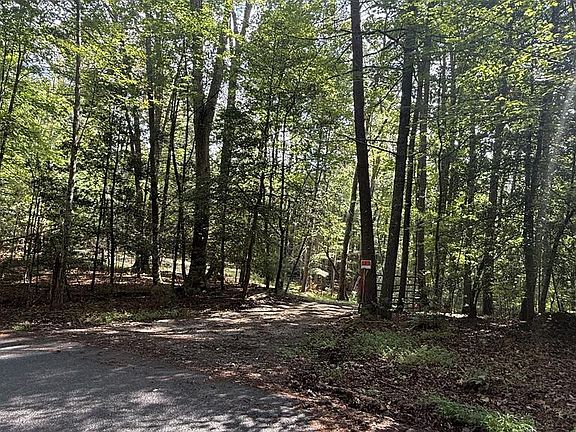 5th image of 6 River Ridge Rd