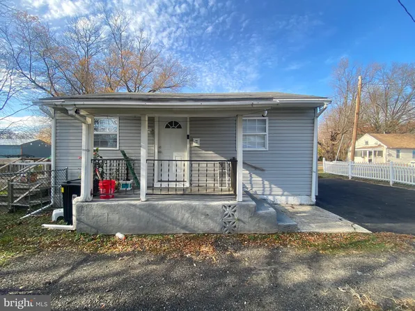 68 Poplar St, Penns Grove, NJ 08069