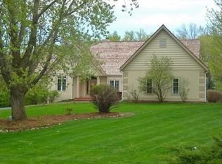 N8W29923 Woodcrest Ct, Waukesha, WI 53188