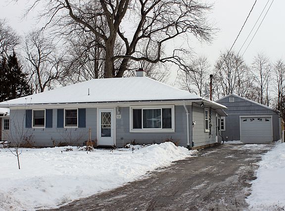 2nd image of 54 Ashwood Ave