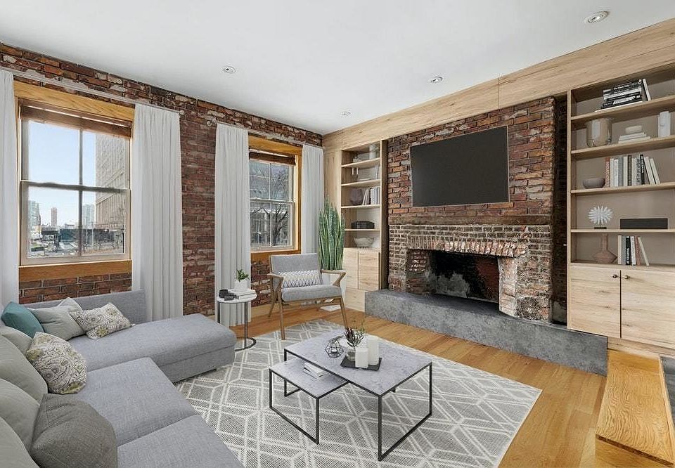 1st image of 385 Greenwich St #2