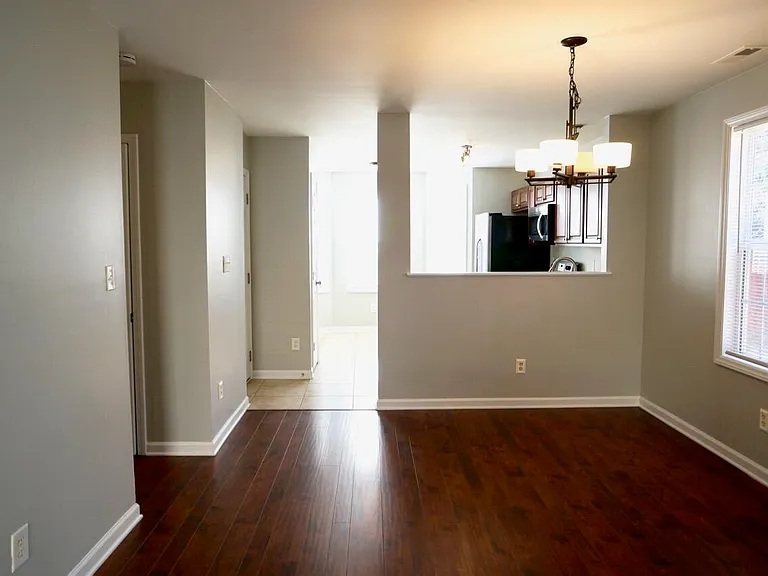 2803 Warren St — Photo 5