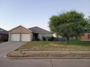 703 River Run Dr, Glenn Heights, TX 75154