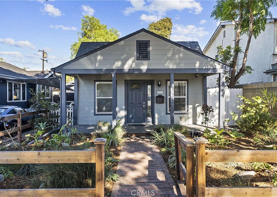 1st image of 752 Loma Ave