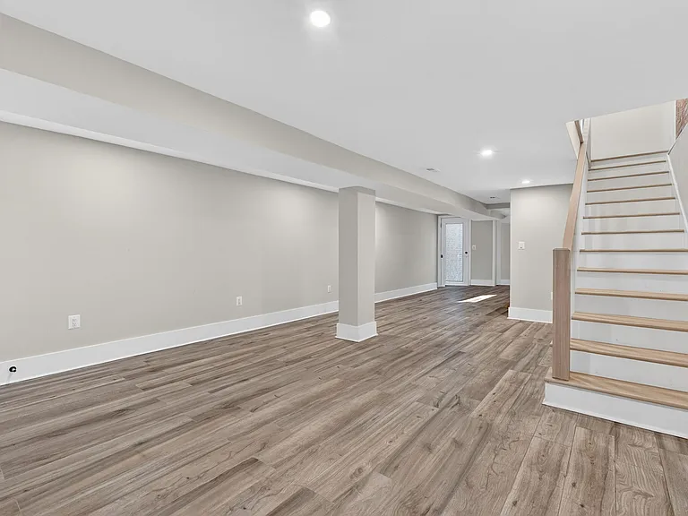 32 Adams St NW — Photo 26