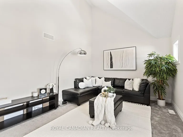 301 Buttonbush St #UPPER — Photo 20