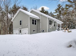 1525 Roosevelt Trail, Raymond, ME 04071