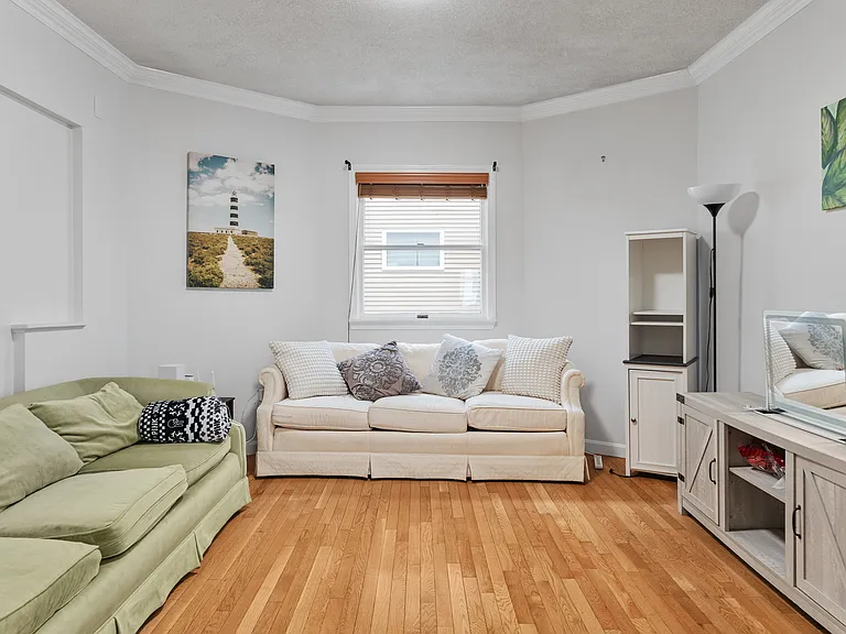 282 Boston Ave #1 — Photo 4