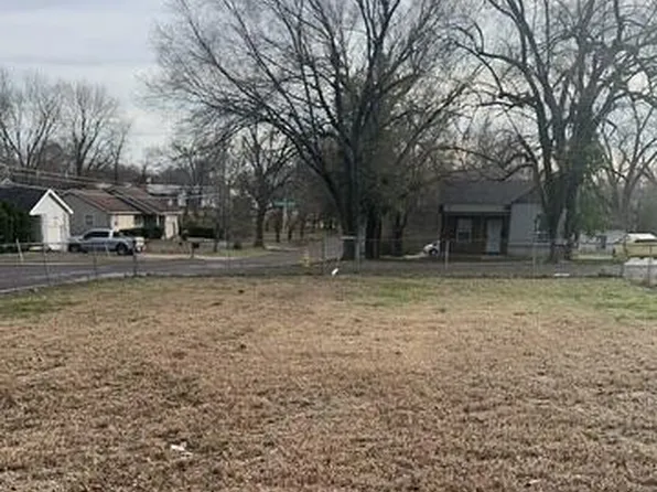 2903 W Lombard Street, Springfield, MO 65802