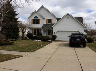 28 Traceway, Lancaster, NY 14086