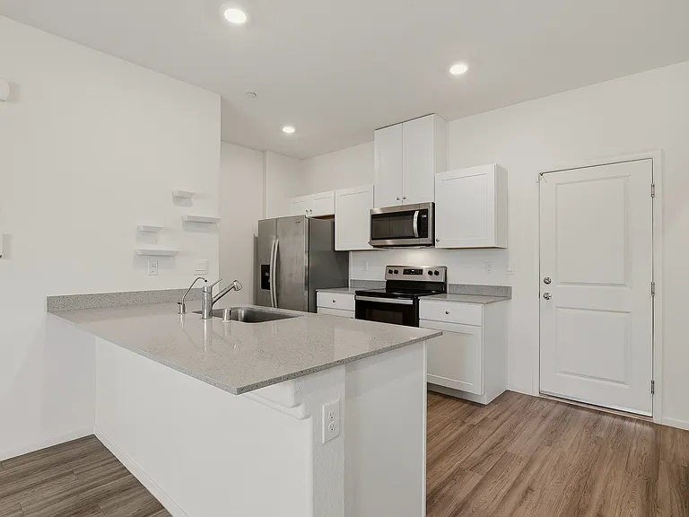 #GuardianRealty 503 Blue Ridge Cove Henderson Townhouse Rental kitchen_08062026