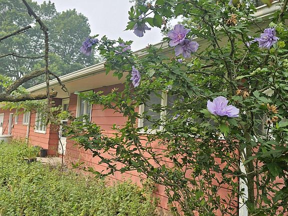 2nd image of 3116 Manley Dr