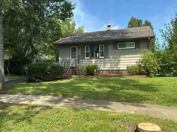 2610 Mohawk Rd, Waukegan, IL 60087