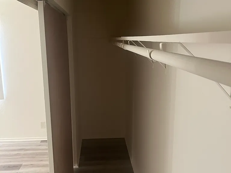 Cordary Apartments — Photo 17