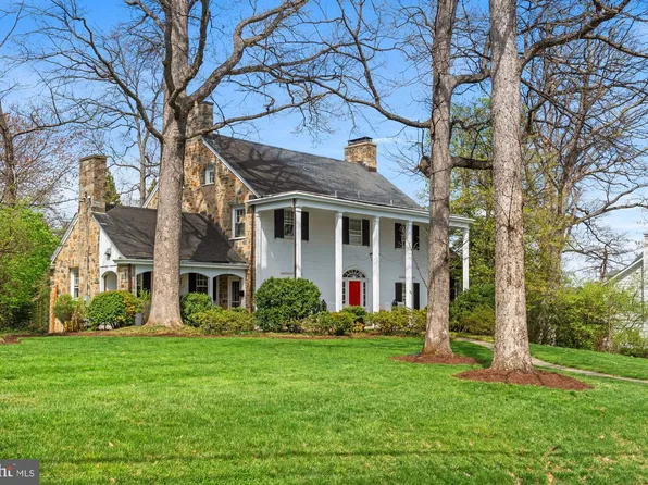 305 Mansion Dr, Alexandria, VA 22302