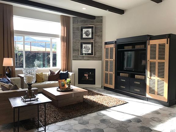 2nd image of 5144 Dartmoor Cir