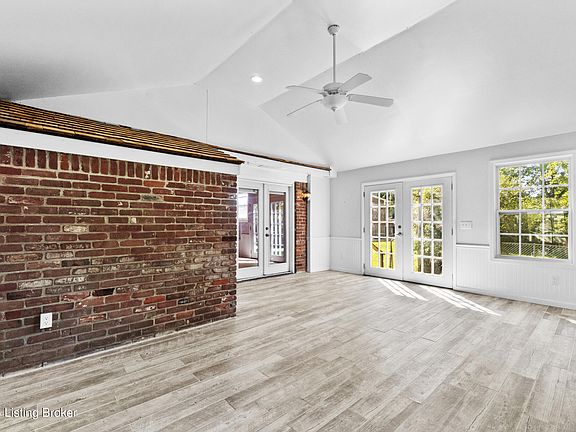 2nd image of 6905 Boxwood Ct