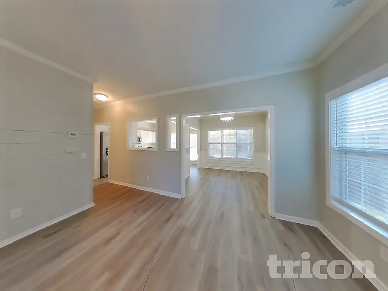 311 Turtle Pointe Dr — Photo 3