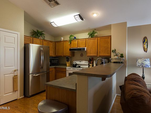 3rd image of 8281 N 111th Ln