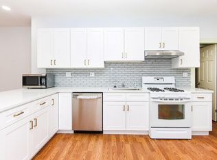 21 Hawthorne St #2, Somerville, MA 02144