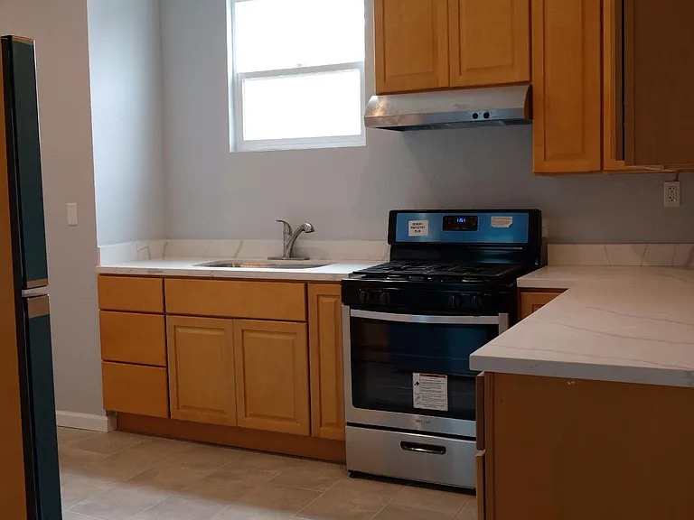 1480 Waller St #6 — Photo 9