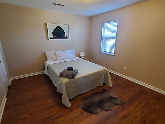 3rd image of 4437 Torrance Dr NW APT D