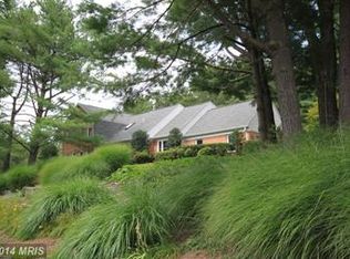 11124 Flora Lee Dr, Fairfax Station, VA 22039