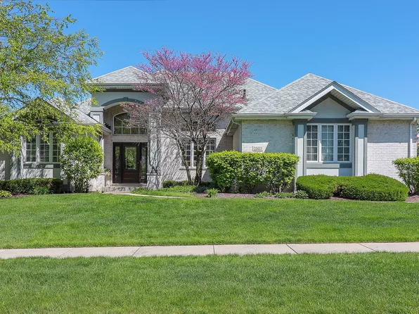 12453 Briarcliffe Dr, Lemont, IL 60439