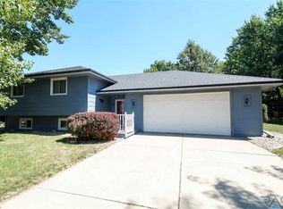 412 N Needles Dr, Brandon, SD 57005