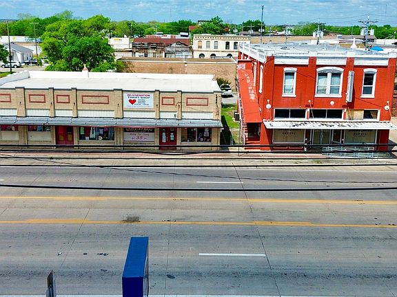 4th image of 161 S Main St