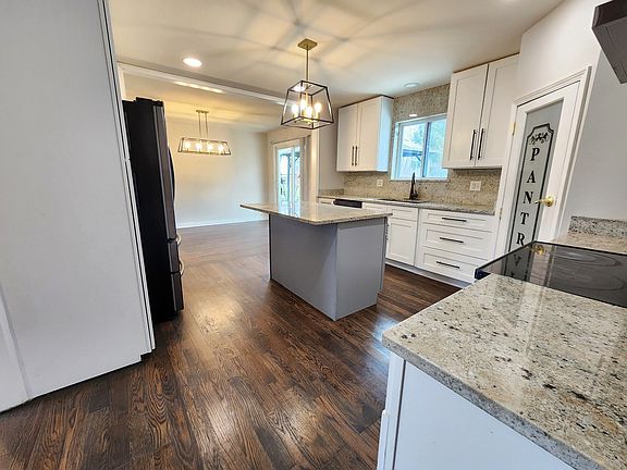 4th image of 801 S East Ave