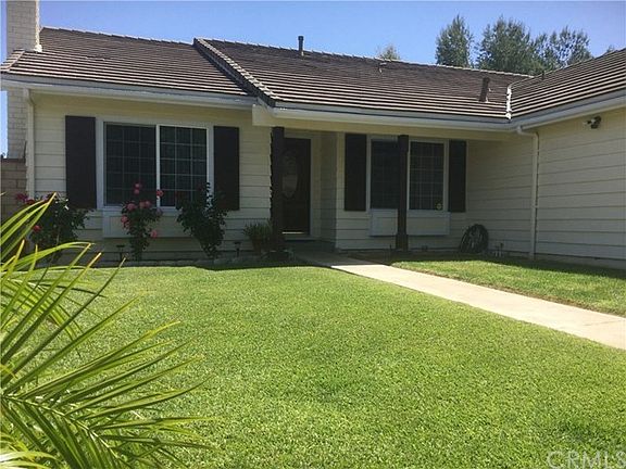 3rd image of 1264 Glenclaire Dr