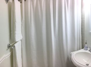 2 Vail St, Green Brook, NJ 08812