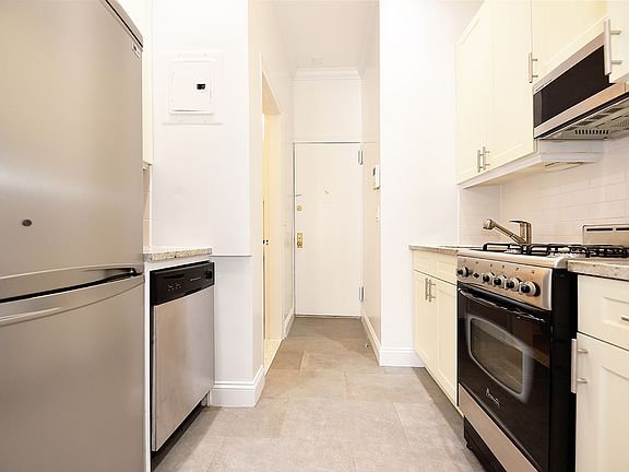 3rd image of 1 Sheridan Sq APT 4B