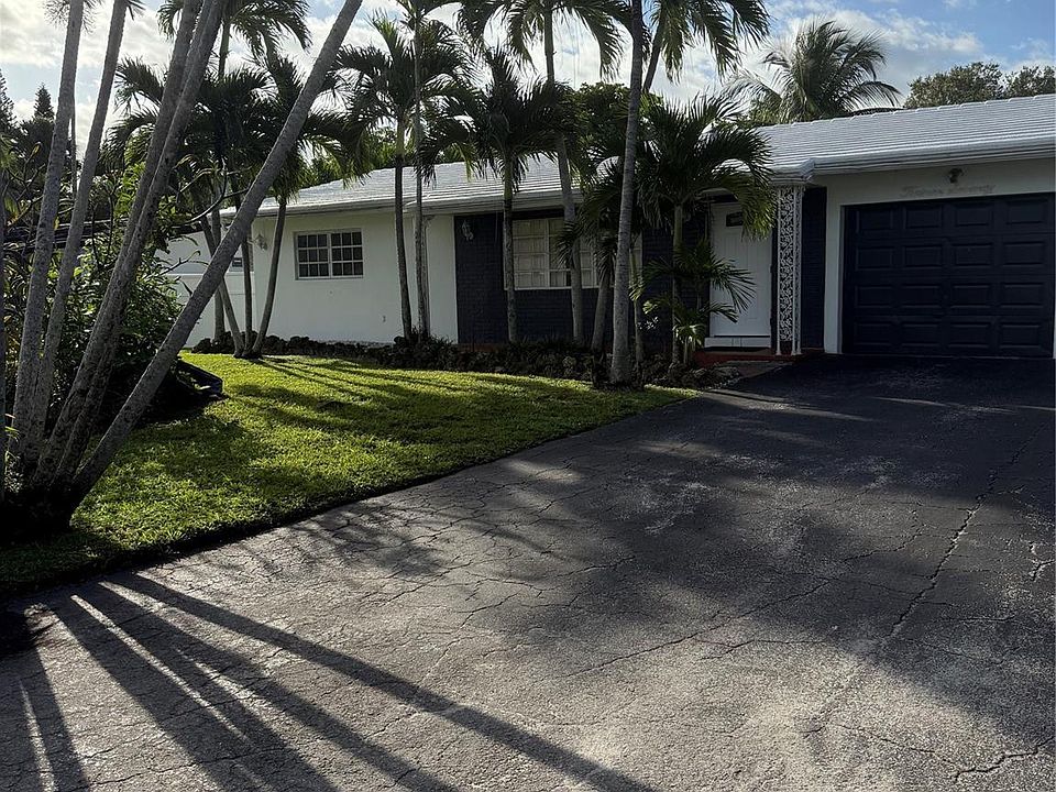 1st image of 1370 SW 32nd Street