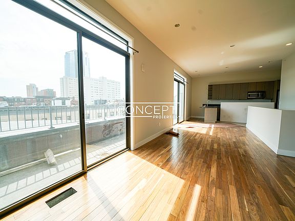 2nd image of 10 Blackwood St #422
