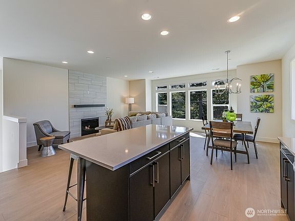 5th image of 11624 42nd Avenue S