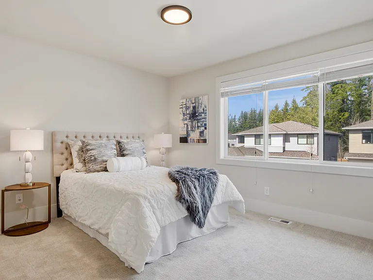 23623 SE 35th Ct — Photo 16