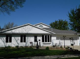 1804 11th St SW, Austin, MN 55912