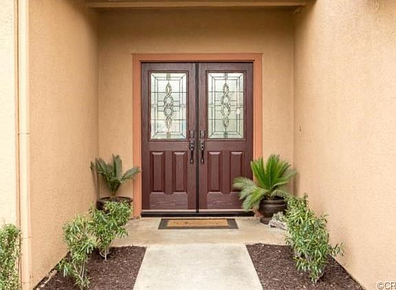 3rd image of 42100 Thoroughbred Ln