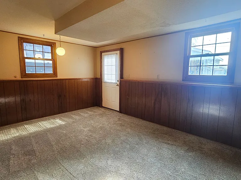 214 SW Arlan Dr — Photo 12