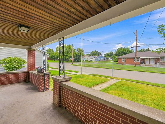 4th image of 971 Kahn Ave
