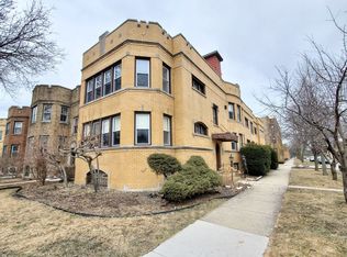 6701 N Campbell Ave, Chicago, IL 60645