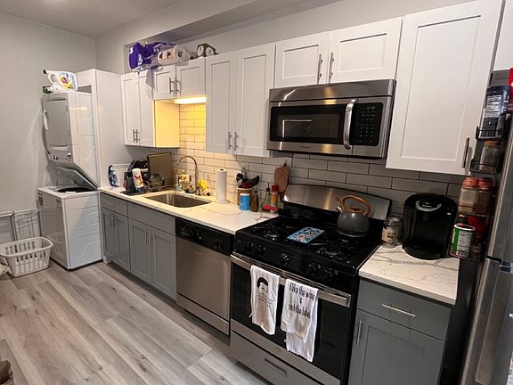 5th image of 5920 N Ridge Ave APT 218