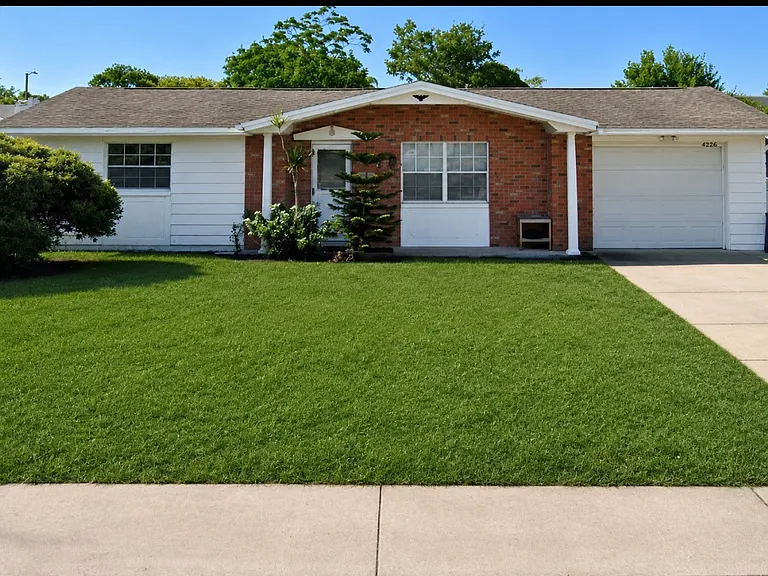 4226 Glissade Dr — Photo 2