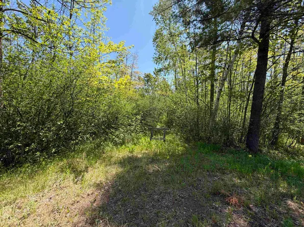 Rangeline Rd, Menominee, MI 49858