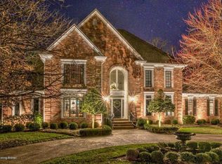 517 Woodlake Dr, Louisville, KY 40245